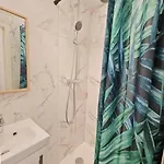 Gregbnb - T2 Design 38m2 - Est - Wifi Fibre - N7 *