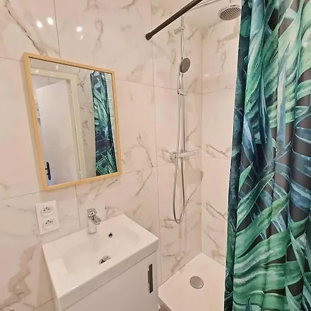 Gregbnb - T2 Design 38m2 - Est - Wifi Fibre - N7 * Toulon